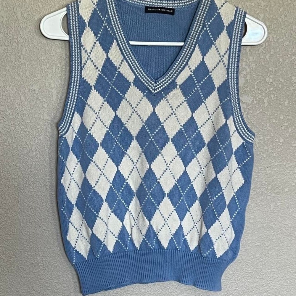 ndy Melville blue and white argyle sweater vest Brandy Melville sweateR